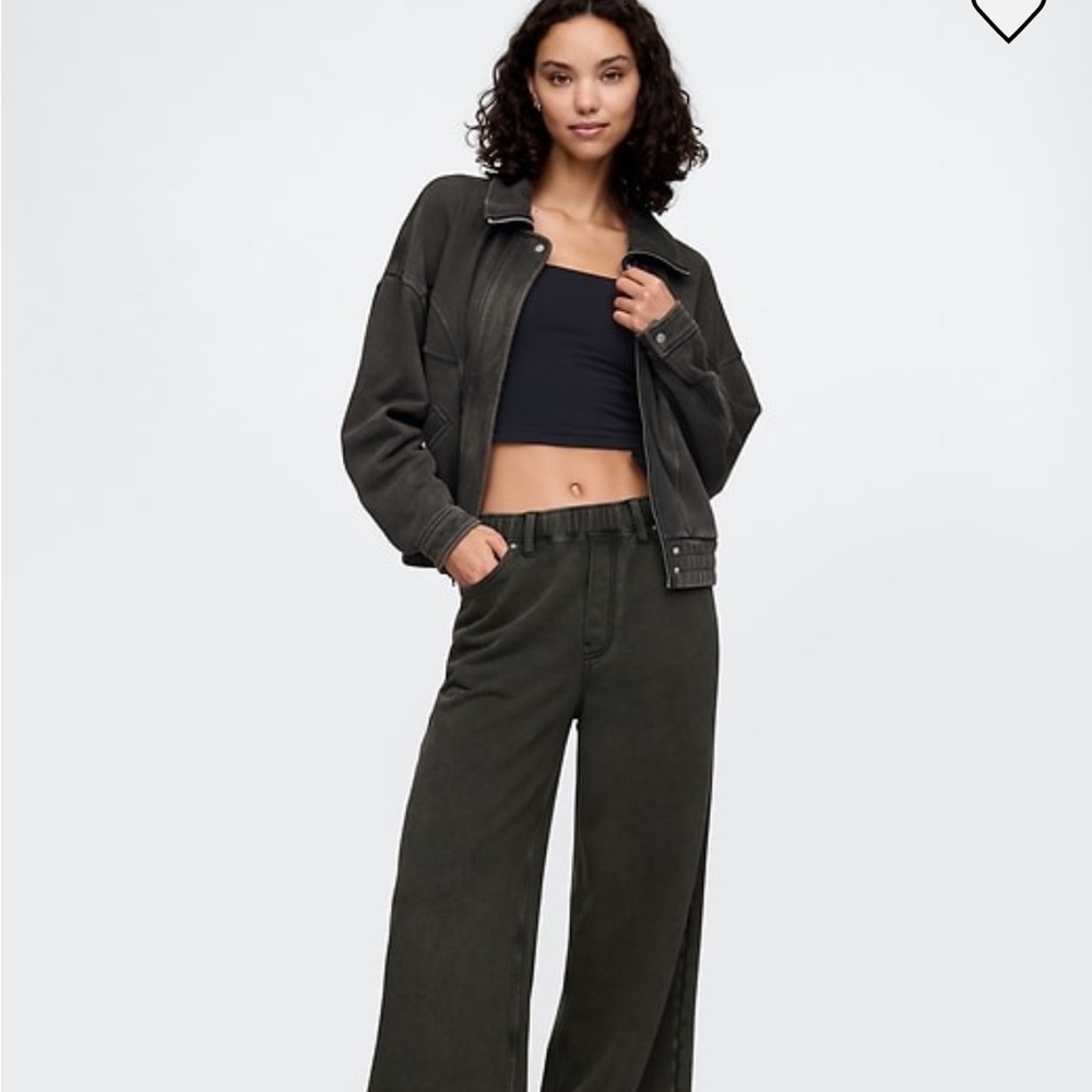 GAP Women's Heavy weight Baggy Sweatpant jeans. Large tall, black